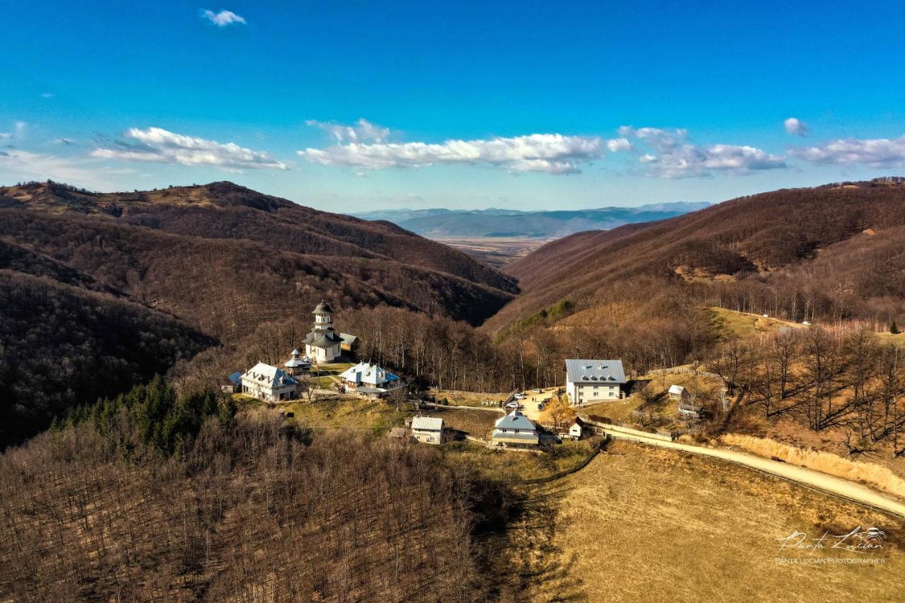 Casa Micutu Si Lya Villa Strungari Buitenkant foto