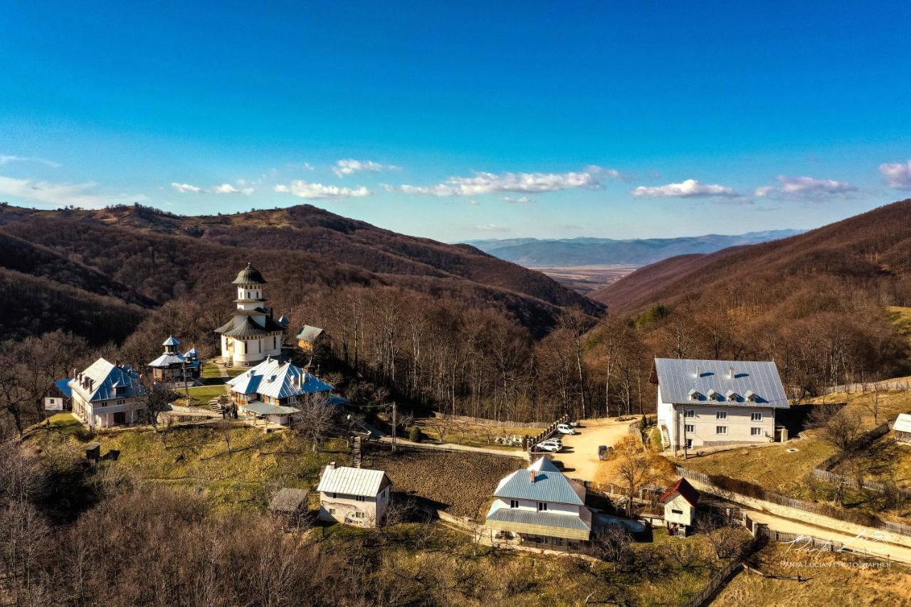 Casa Micutu Si Lya Villa Strungari Buitenkant foto