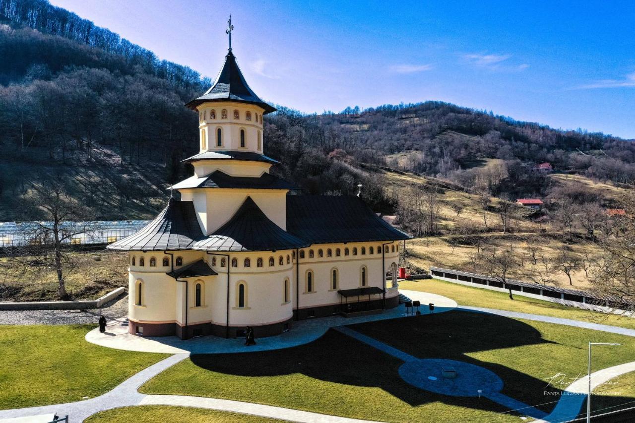 Casa Micutu Si Lya Villa Strungari Buitenkant foto