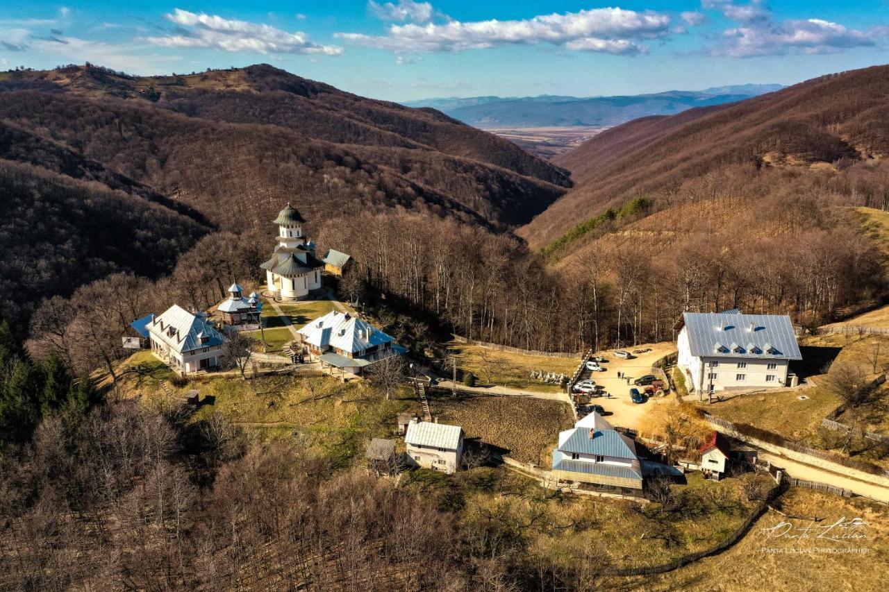 Casa Micutu Si Lya Villa Strungari Buitenkant foto